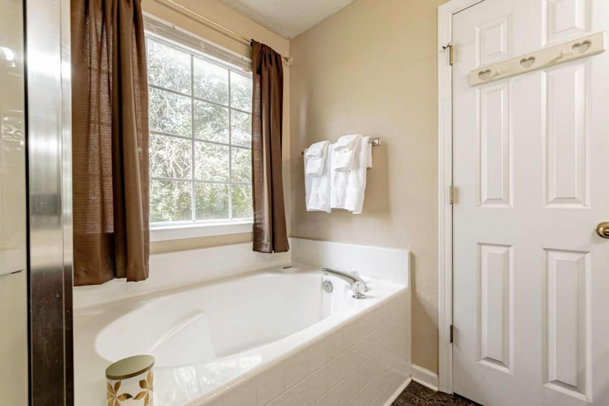 Aerie Oaks Cottage-5Min To Lake, 20Min To Columbia Lexington Eksteriør billede